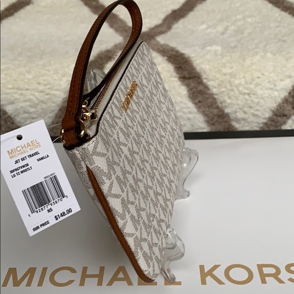 Michael Kors Jet Set Travel Lg Top Zip Wristlet - Picture 3 of 16